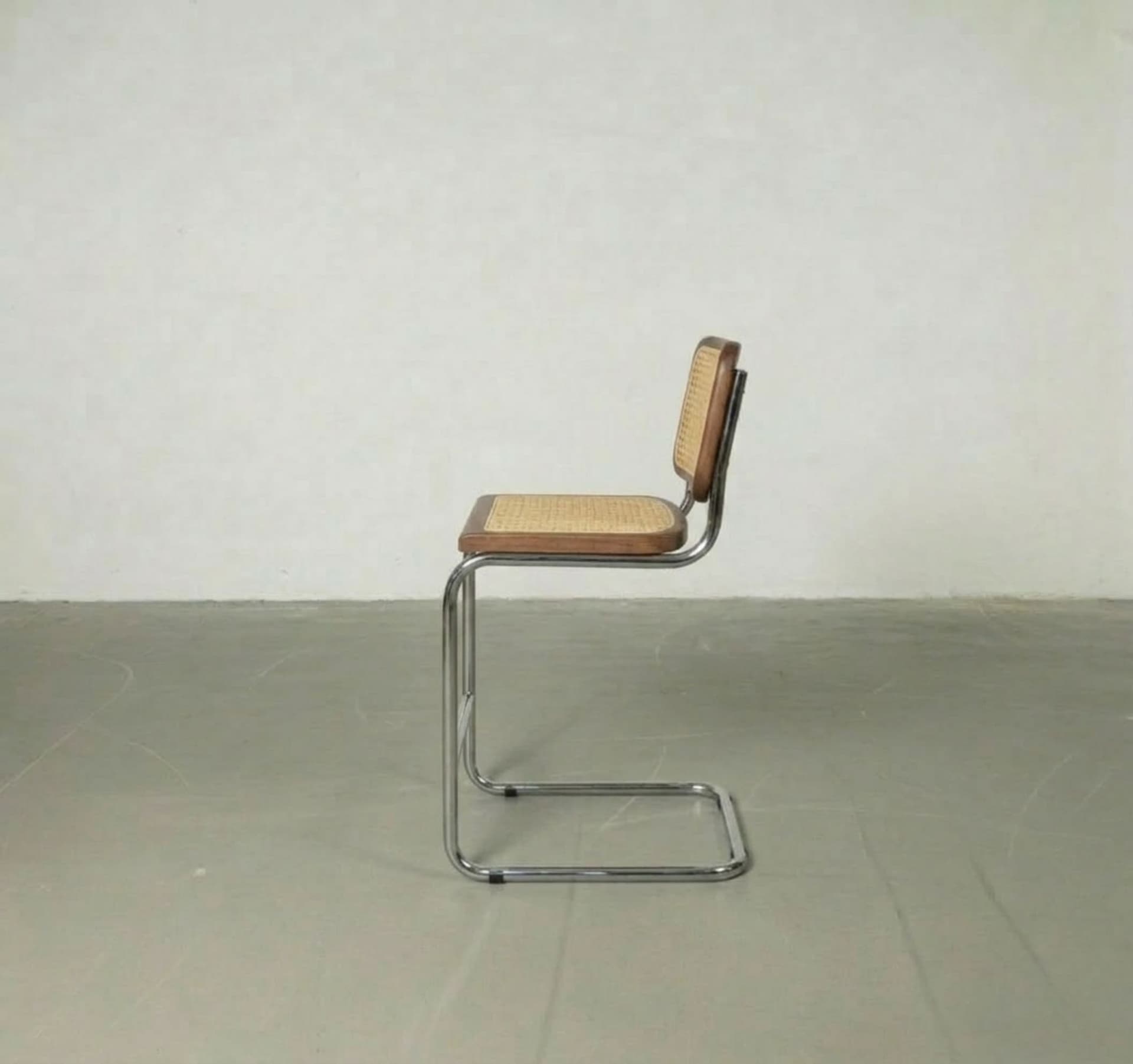 Hoker z giętej stali wg proj. M. Breuer, wys.93 cm, Bauhaus, brązowy - 262046