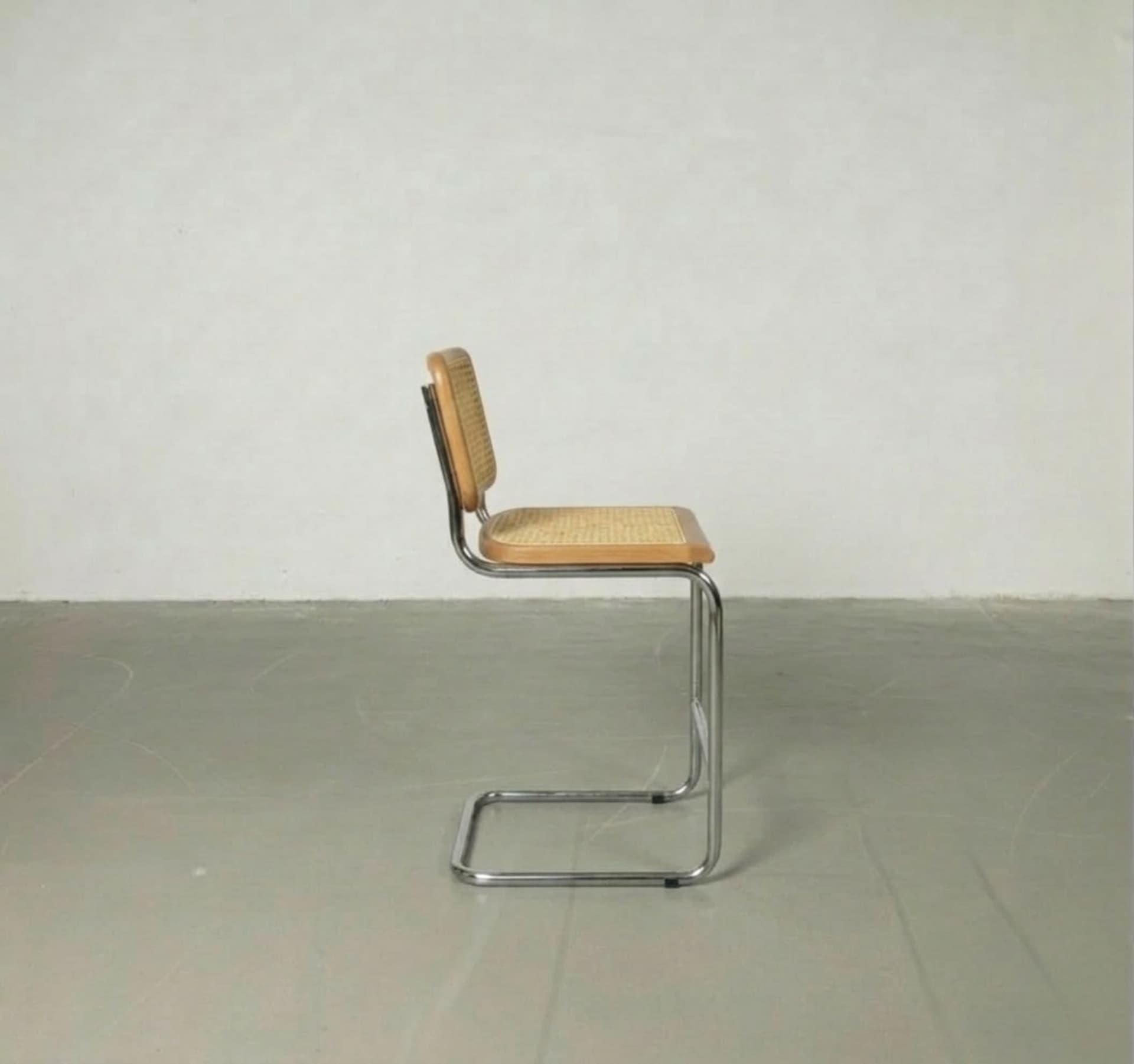 Hoker z giętej stali wg proj. M. Breuer, wys.93 cm, Bauhaus, miodowy - 262080