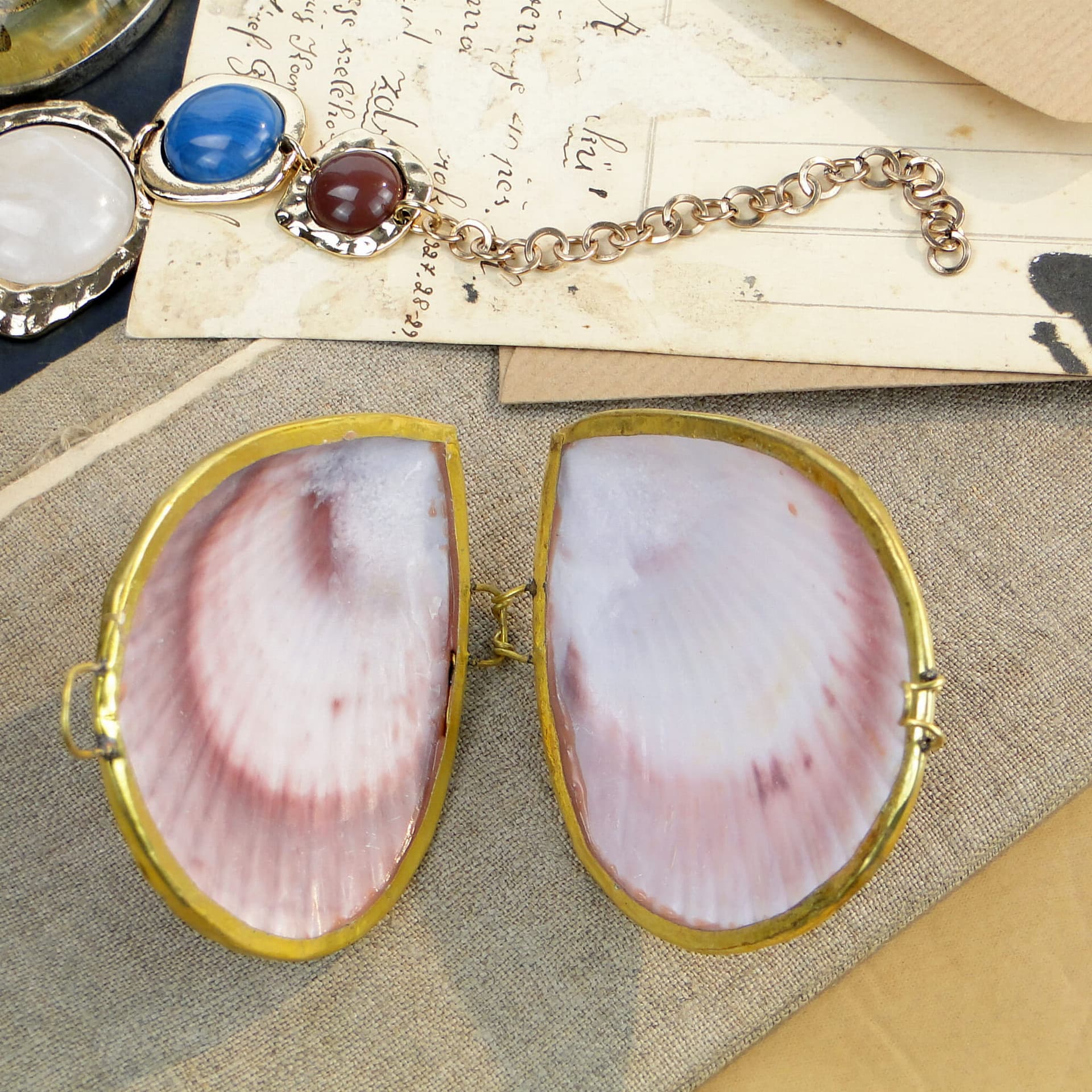 Pudełko na pierścionek, muszla różowa, mosiądz, vintage - 262091