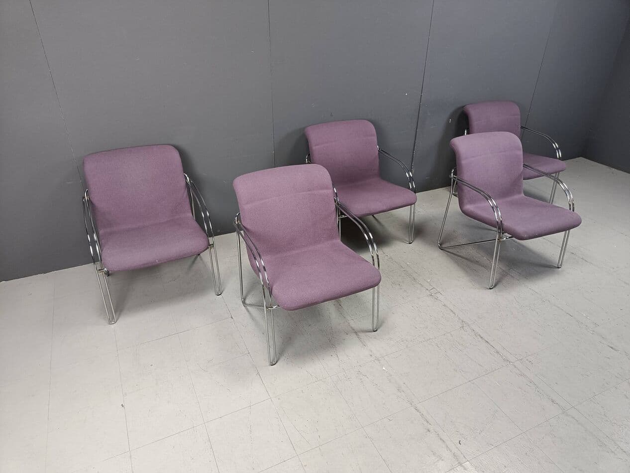 Zestaw pięciu foteli z podłokietnikami, fioletowa tkanina, chrom, proj. A. Hofmann, Gispen/Labofa, Holandia, lata 70. - 267101