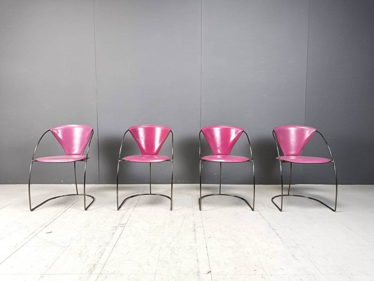 Zestaw czterech krzeseł Linda, skóra naturalna różowa, chrom, Arrben, Włochy, lata 80. - 267078