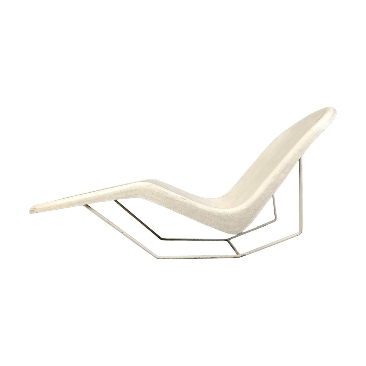 Chaise longue Space Age, white fiberglass, France, 1960s.