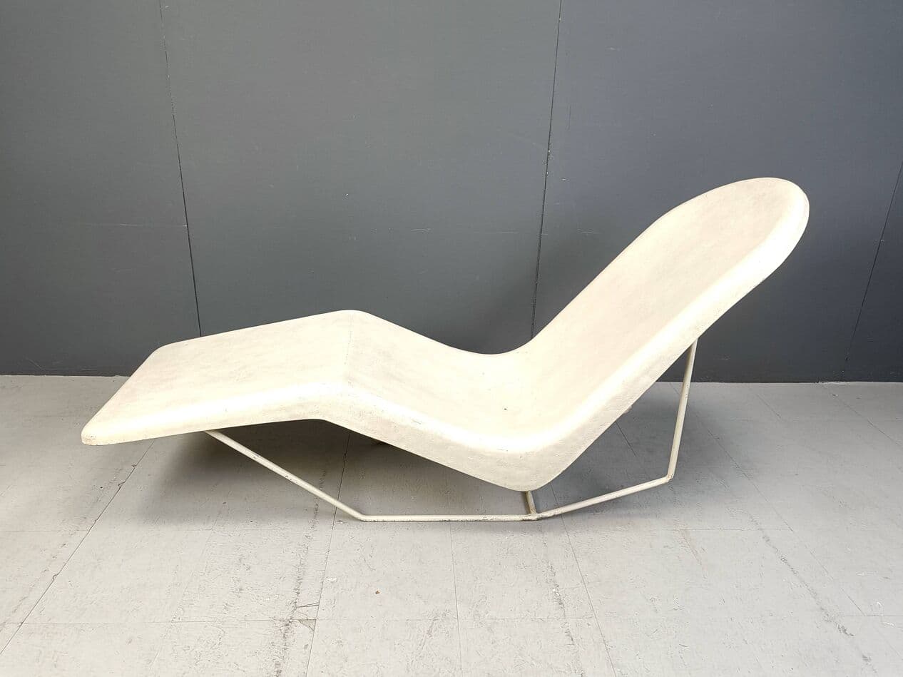 Chaise longue Space Age, white fiberglass, France, 1960s. - 266944