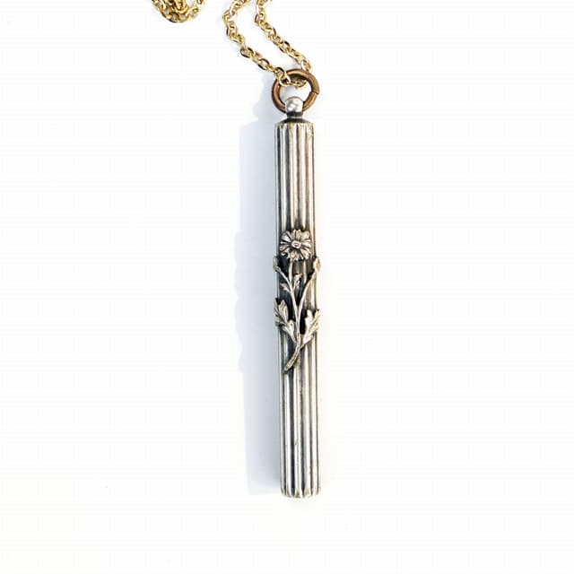 Dog Whistle Art Nouveau, silver, Austria, 1890s - DIMENSION