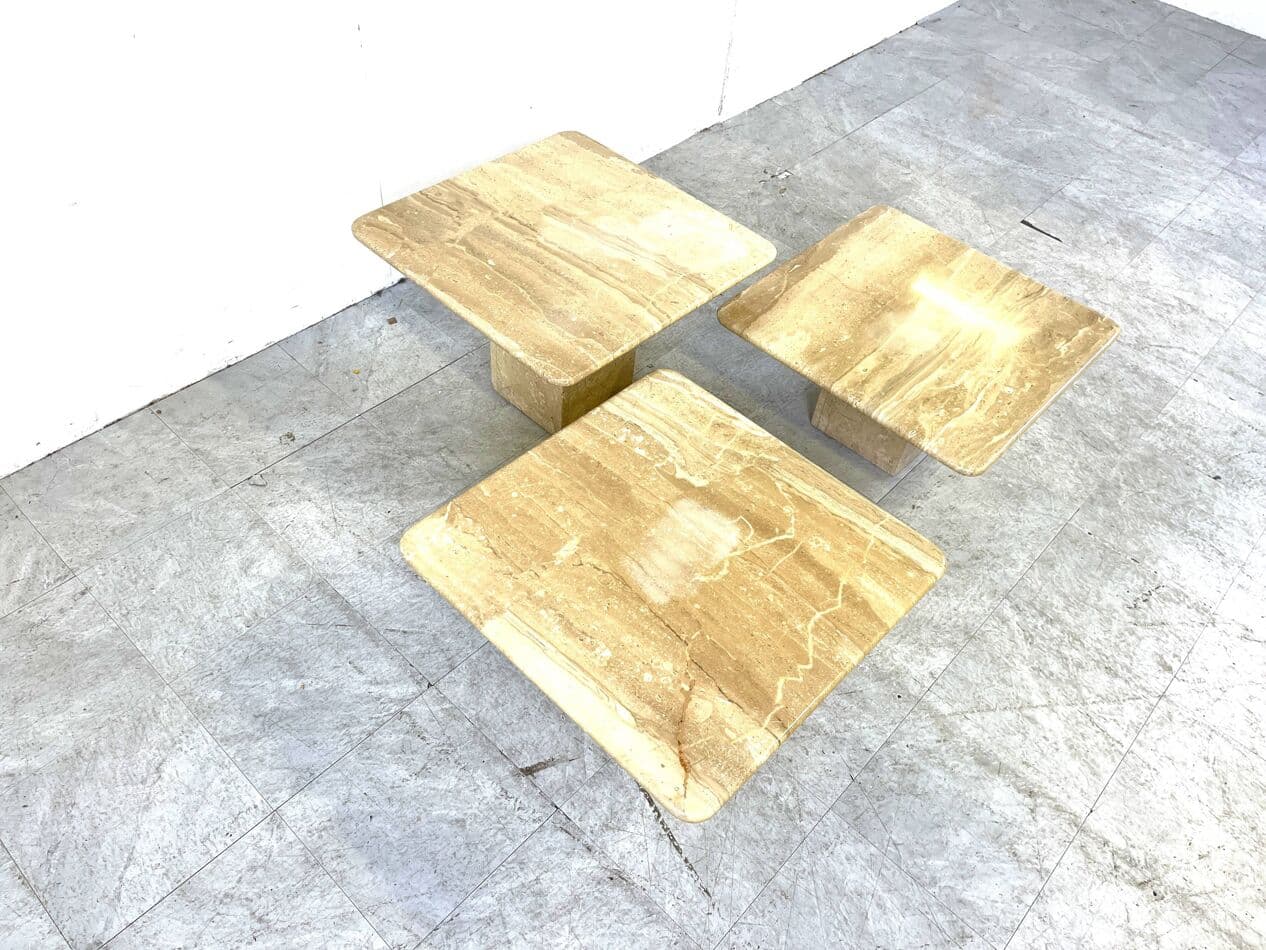 Zestaw trzech stolików typu nesting, beżowy, trawertyn, Włochy, lata 70. - 266696