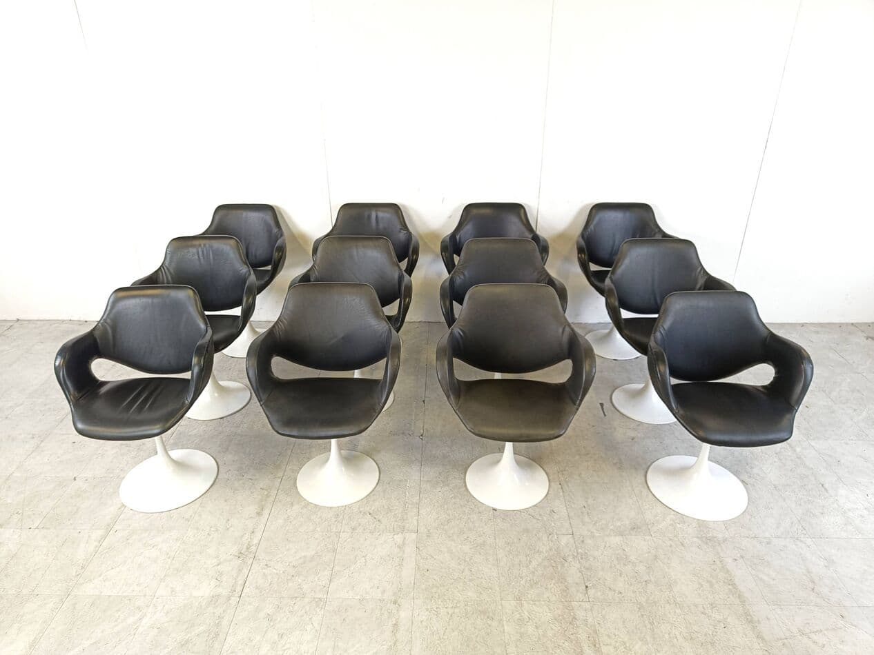 Zestaw dwunastu krzeseł jadalnianych Euro FV tulip, skaj czarny, metal biały, Belgia, lata 70. - 266497