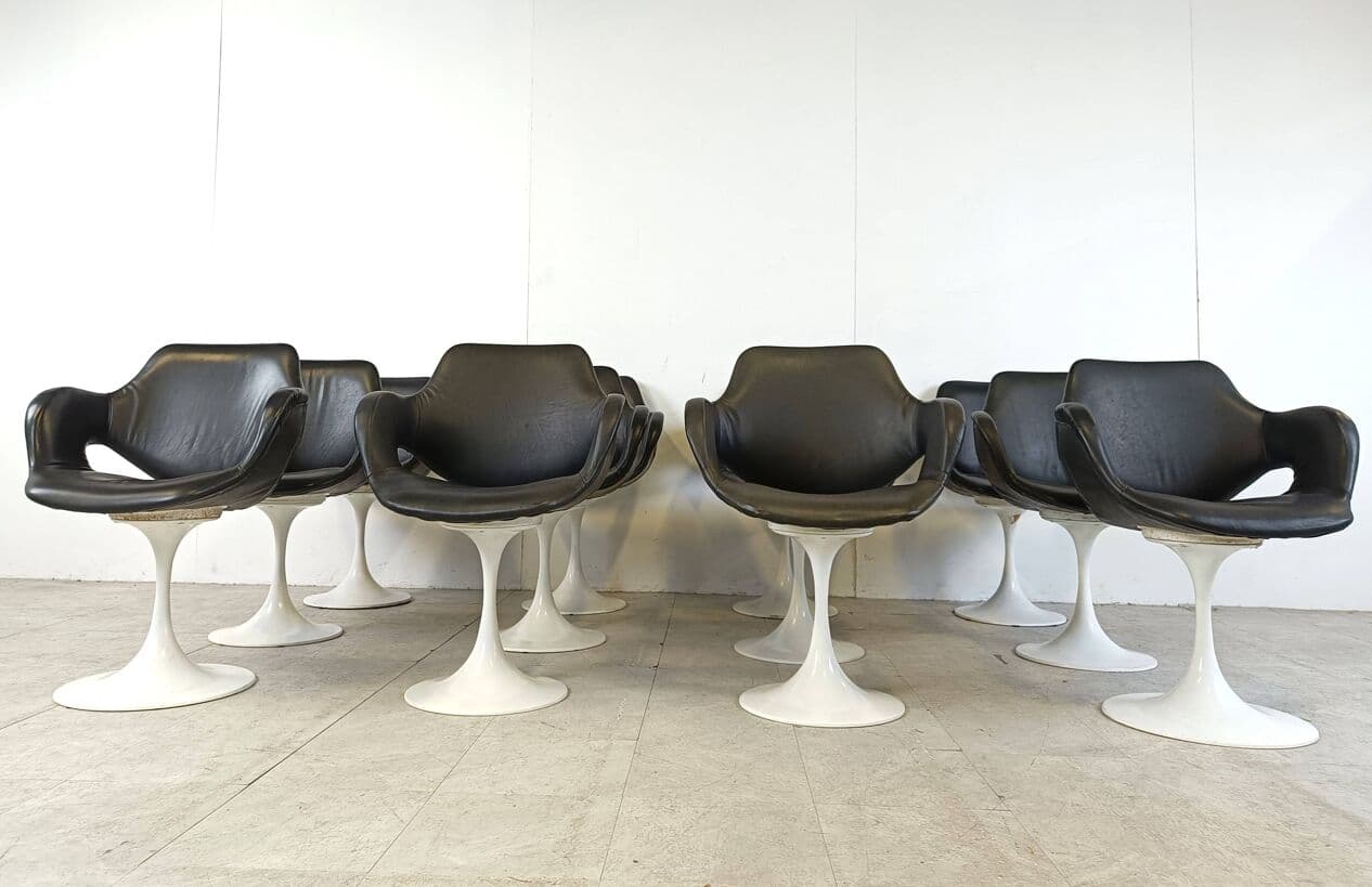 Zestaw dwunastu krzeseł jadalnianych Euro FV tulip, skaj czarny, metal biały, Belgia, lata 70. - 266499