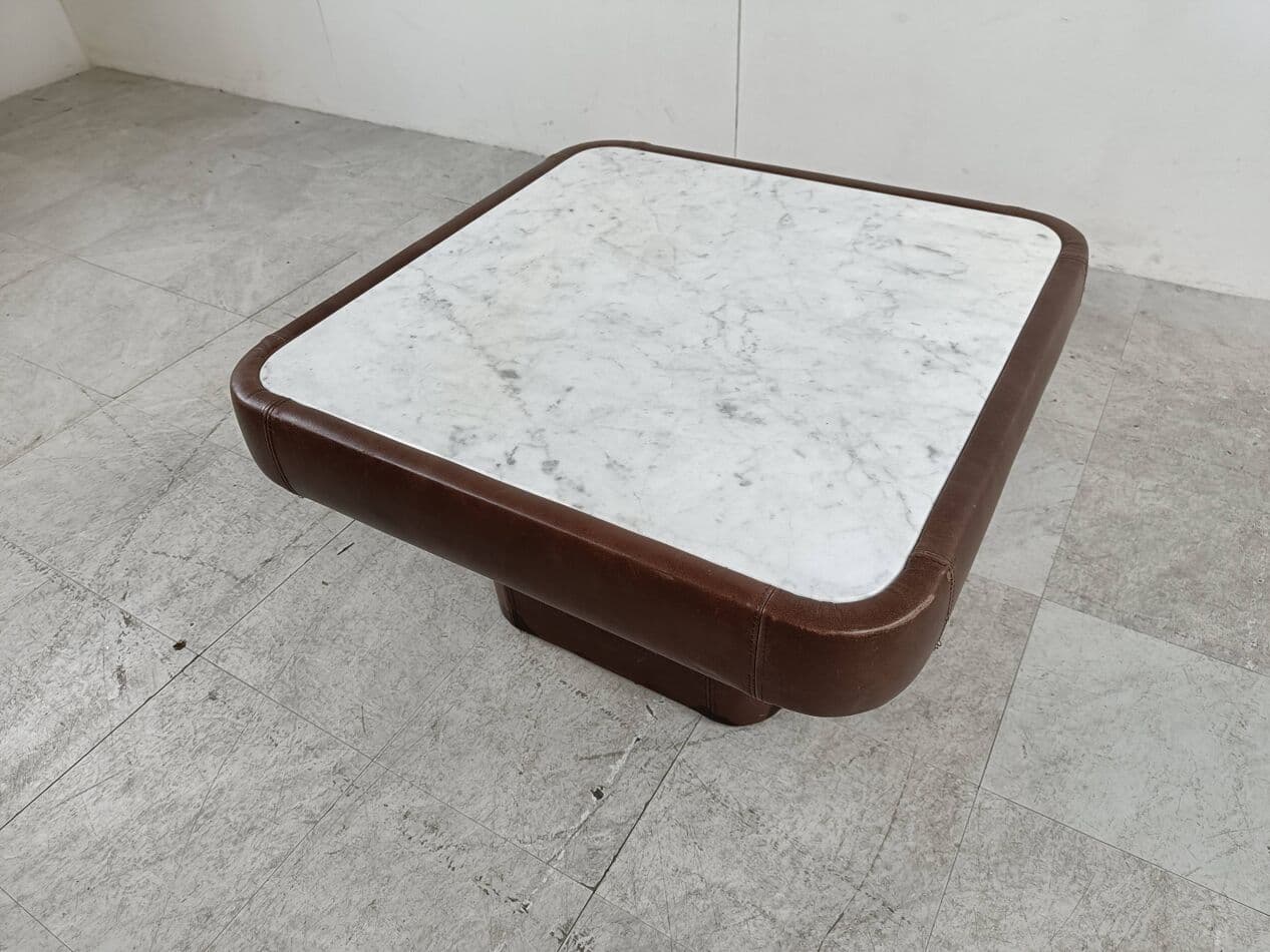 Coffee table, white marble, brown leather, 1970s. - 266475