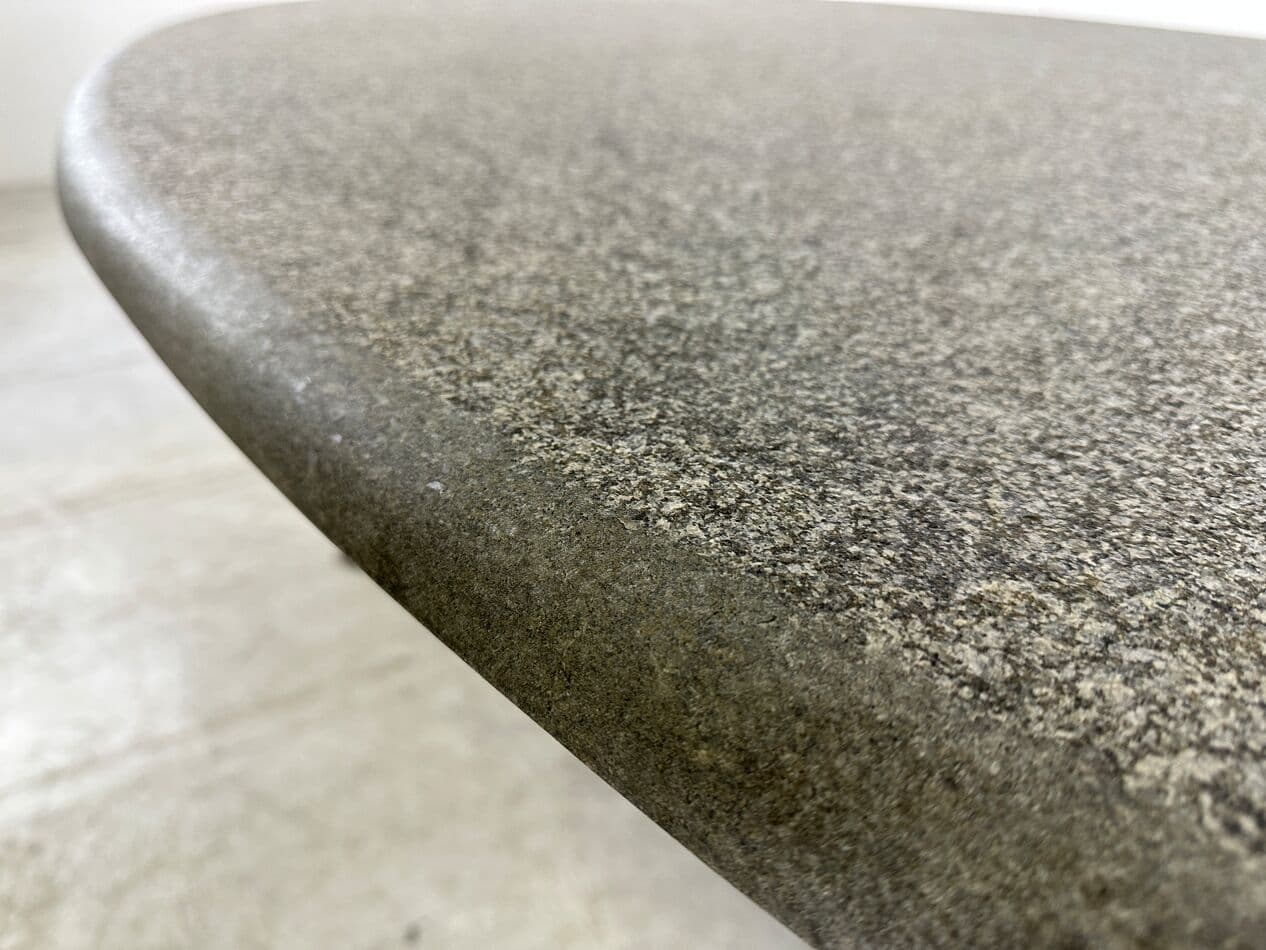 Stół jadalniany owalny, kamień szary, metal czarny, lata 70. - 266330