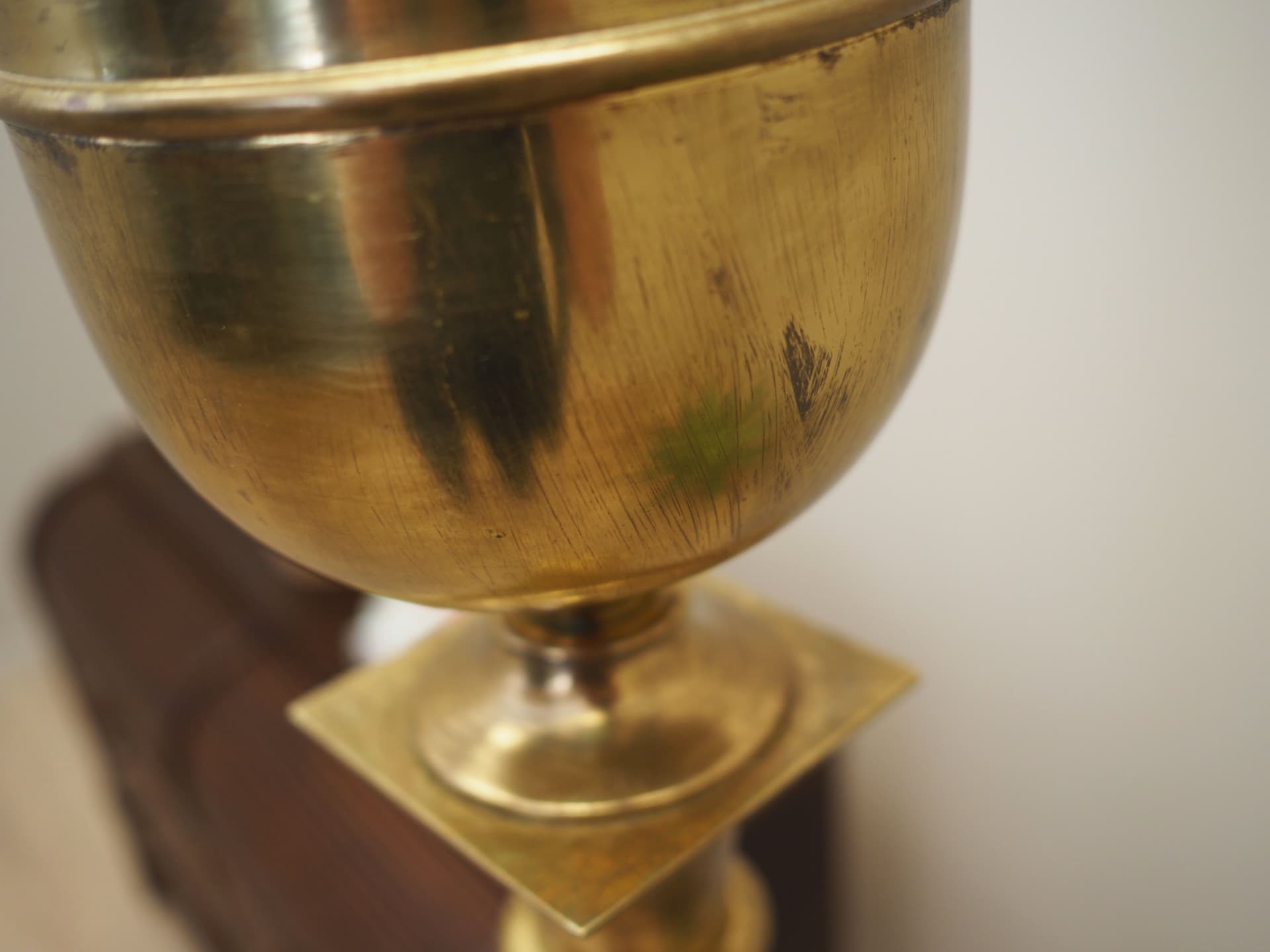 Lampa podłogowa, mosiądz złoty, Dania, lata 60. - 78089