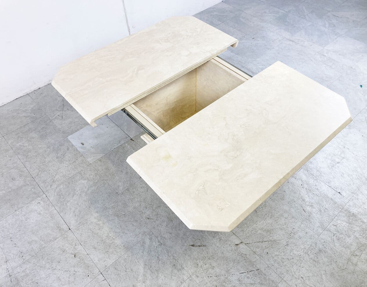 Coffee table, beige travertine, Italy, 1970s. - 266150