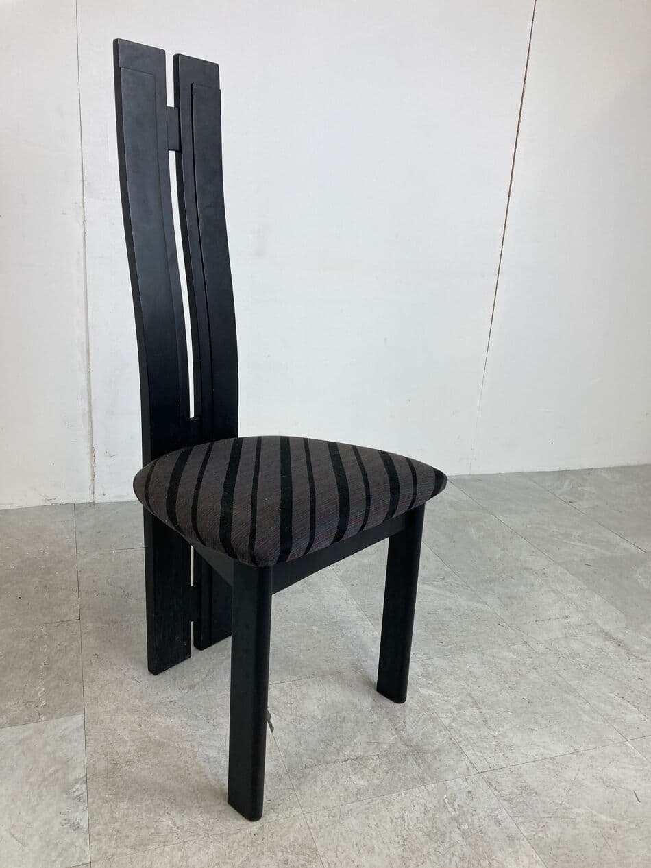 Zestaw sześciu krzeseł jadalnianych, drewno czarne, velvet czarny, Włochy, lata 80. - 266140