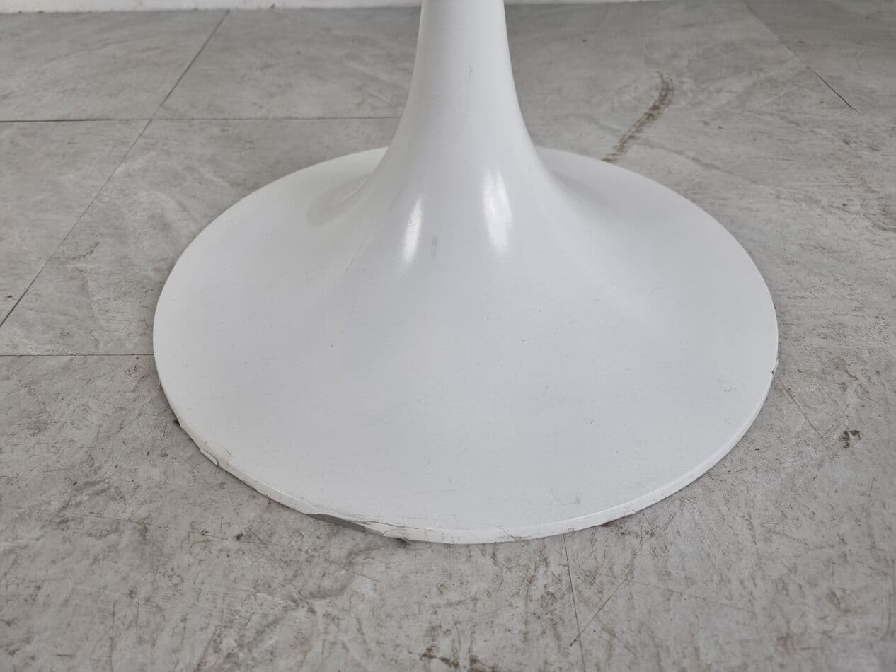 Set of Four Tulip Chairs, white faux leather, white metal, France, 1960s. - 265681