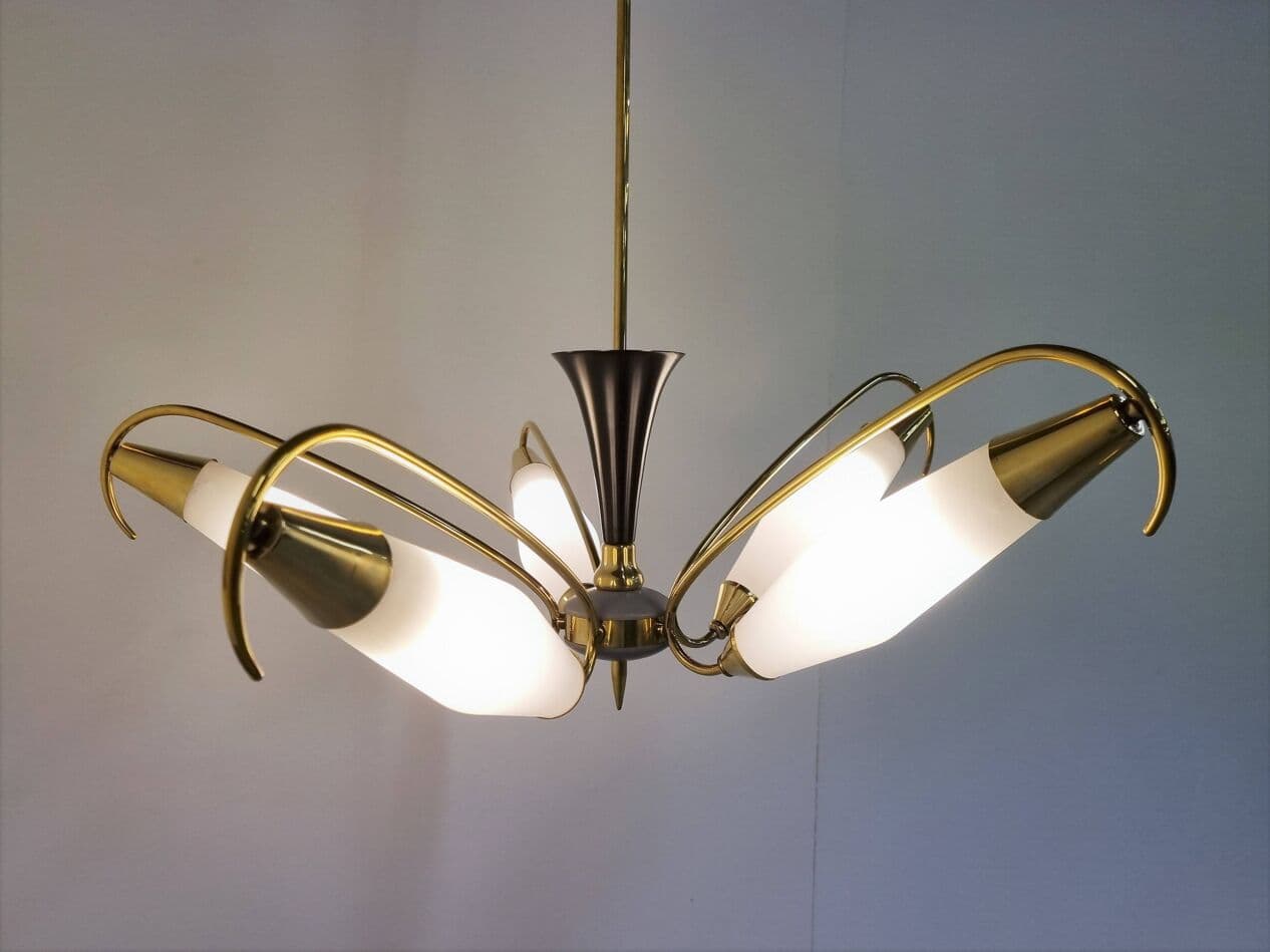 Żyrandol, Mid-Century Modern, mosiądz złoty, szkło białe, metal czarny, Włochy, lata 60. - 265292