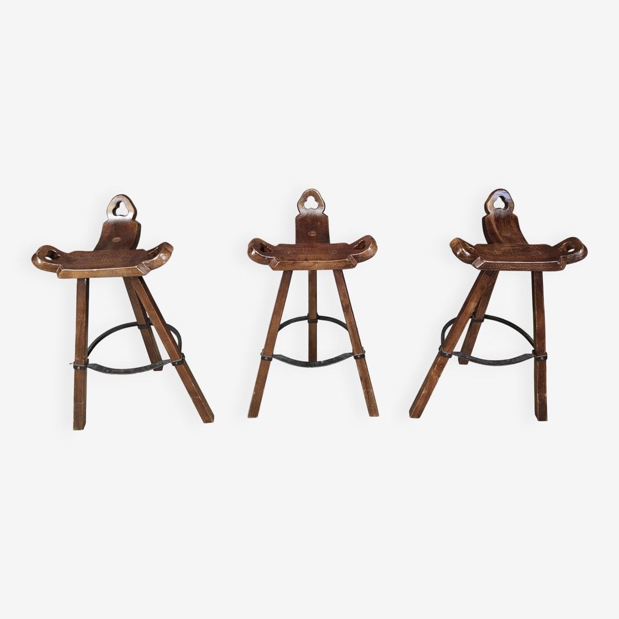 Zestaw trzech stołków barowych brutalistycznych, drewno brązowe, metal czarny, Hiszpania, lata 60. - 265021