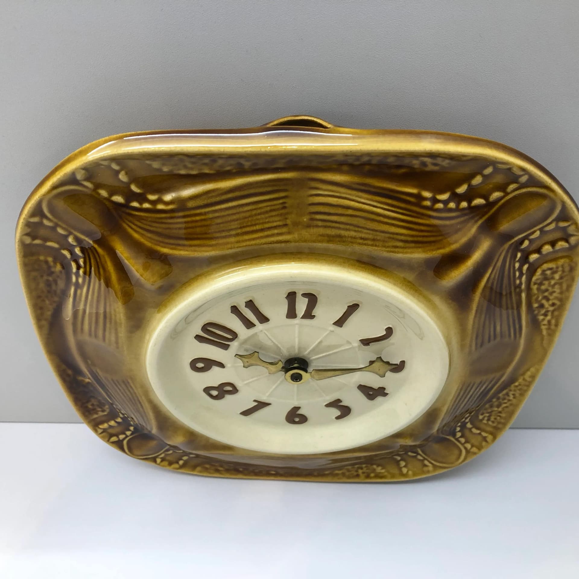 Zegar ścienny, Predom-Metron Z-250, brązowy, porcelana, proj. A. Sadulski, Polska, lata 70. - 19759