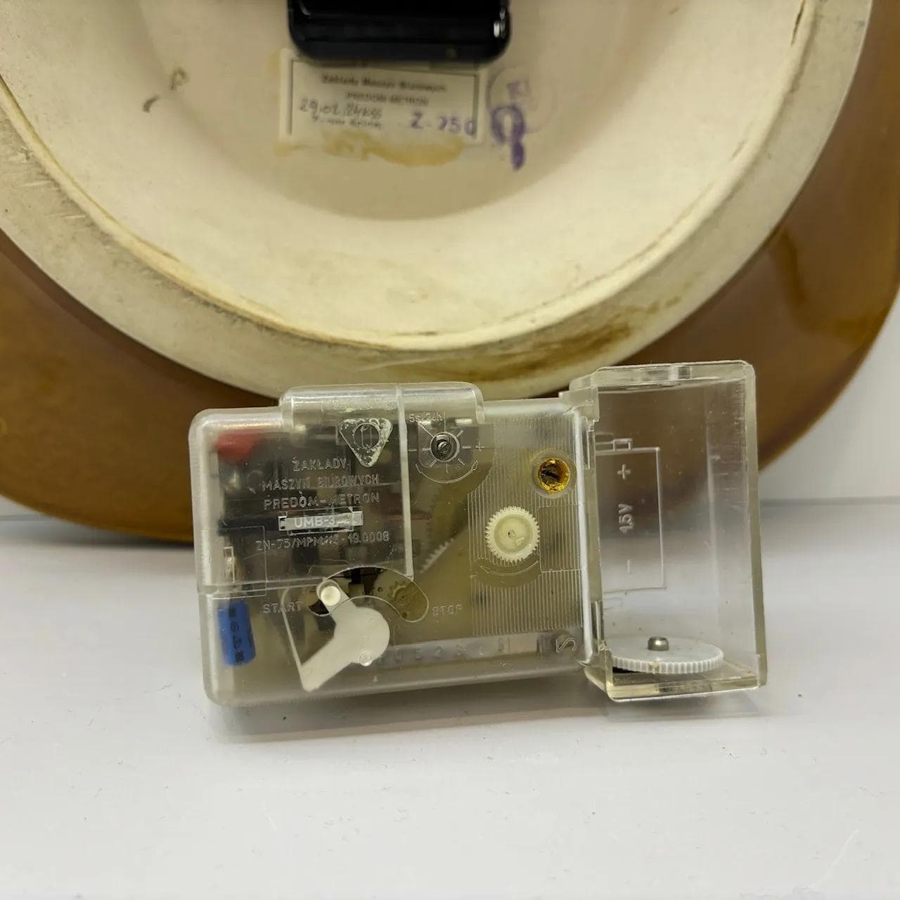 Zegar ścienny, Predom-Metron Z-250, brązowy, porcelana, proj. A. Sadulski, Polska, lata 70. - 19761