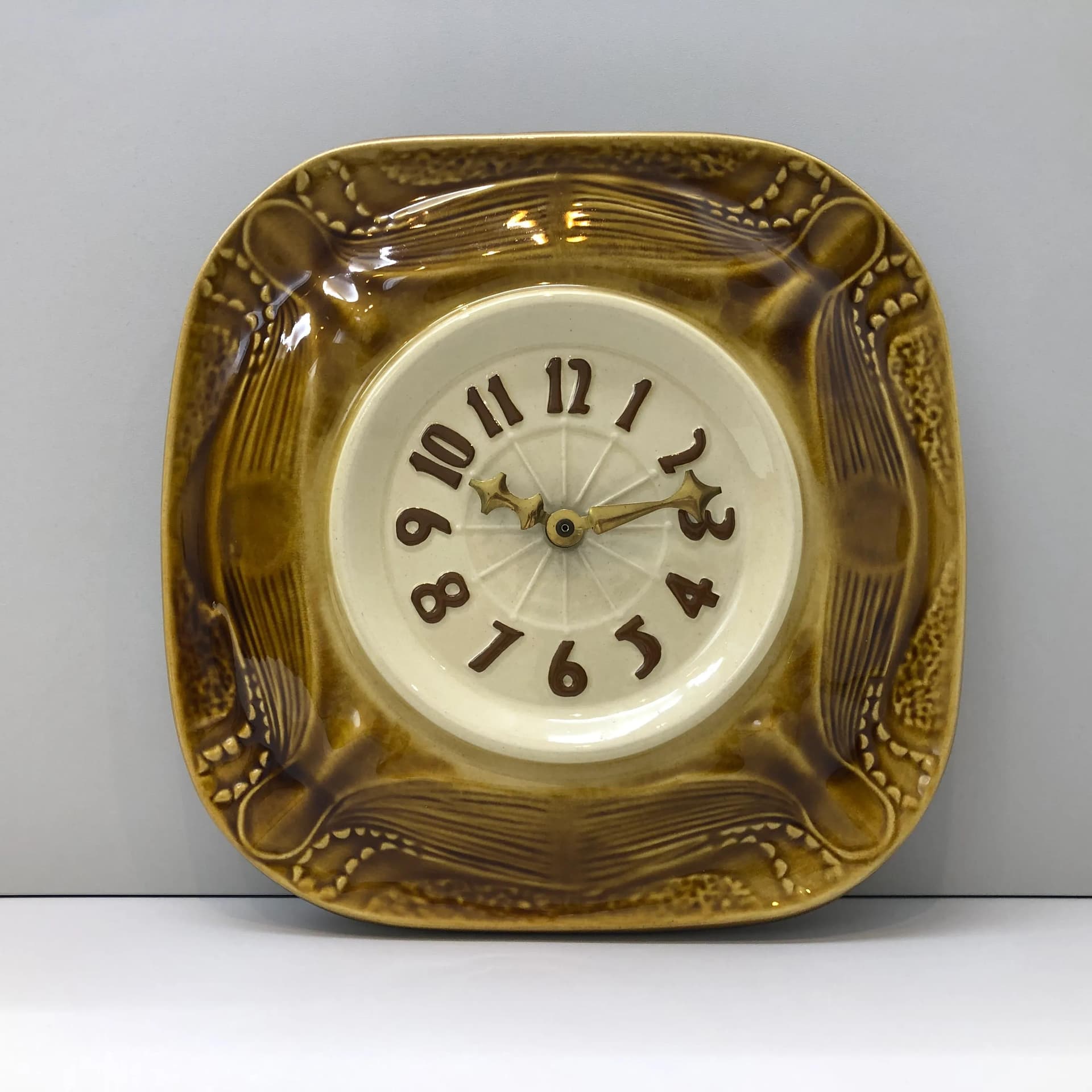 Zegar ścienny, Predom-Metron Z-250, brązowy, porcelana, proj. A. Sadulski, Polska, lata 70. - 19760