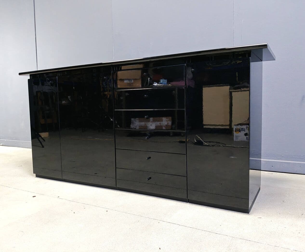 Kredens, czarny, drewno, Włochy, lata 70. - 264720