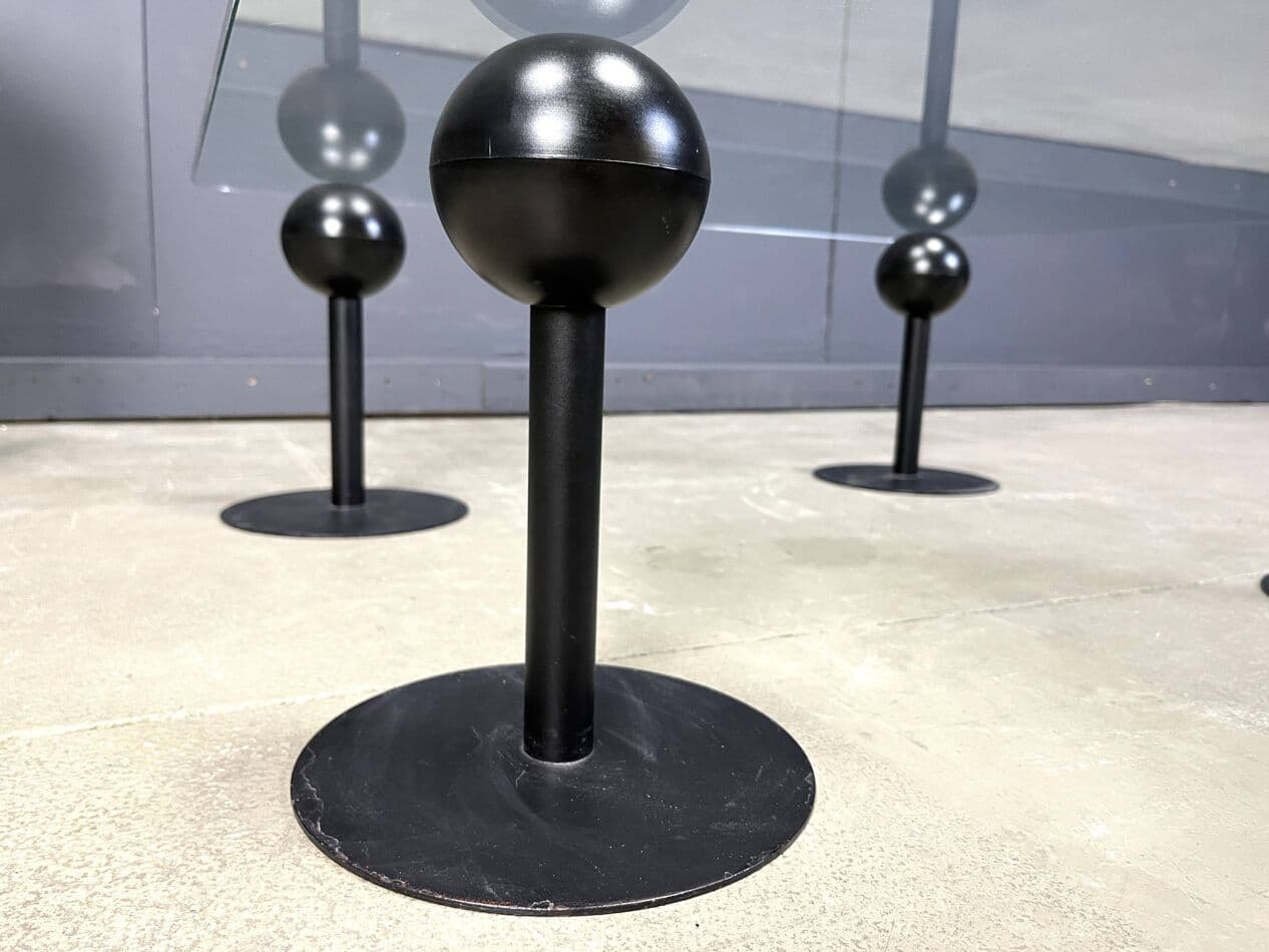 Coffee Table Pepper Young, transparent glass, black metal, by P. Starck, Spain, 1980s. - 264534