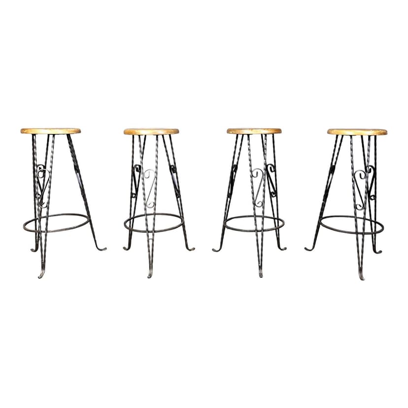 Zestaw czterech stołków barowych, dąb brązowy, żelazo czarne, Francja, lata 60.