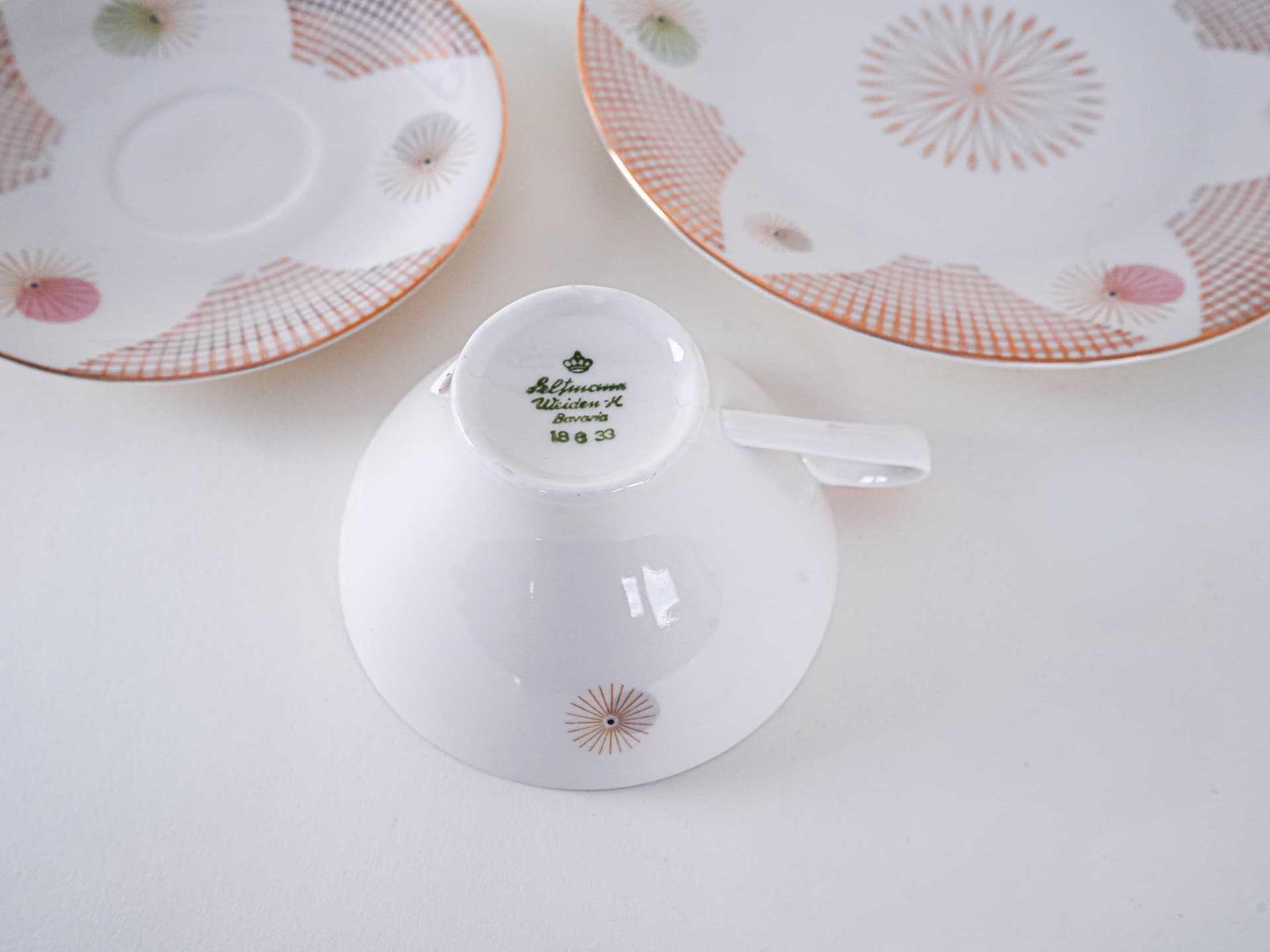 Filiżanka z talerzykiem, modernistyczna, biała, porcelana, Niemcy, lata 60. - 262303