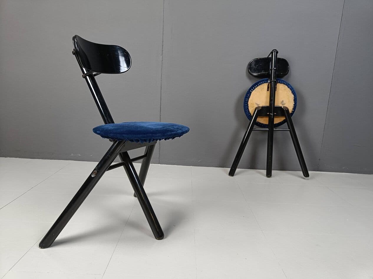 Para stołków składanych, velvet niebieski, drewno czarne, Calligaris, Włochy, lata 90. - 264250