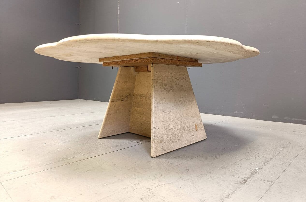 Coffee table flower, beige travertine, Italy, 1970s. - 264182