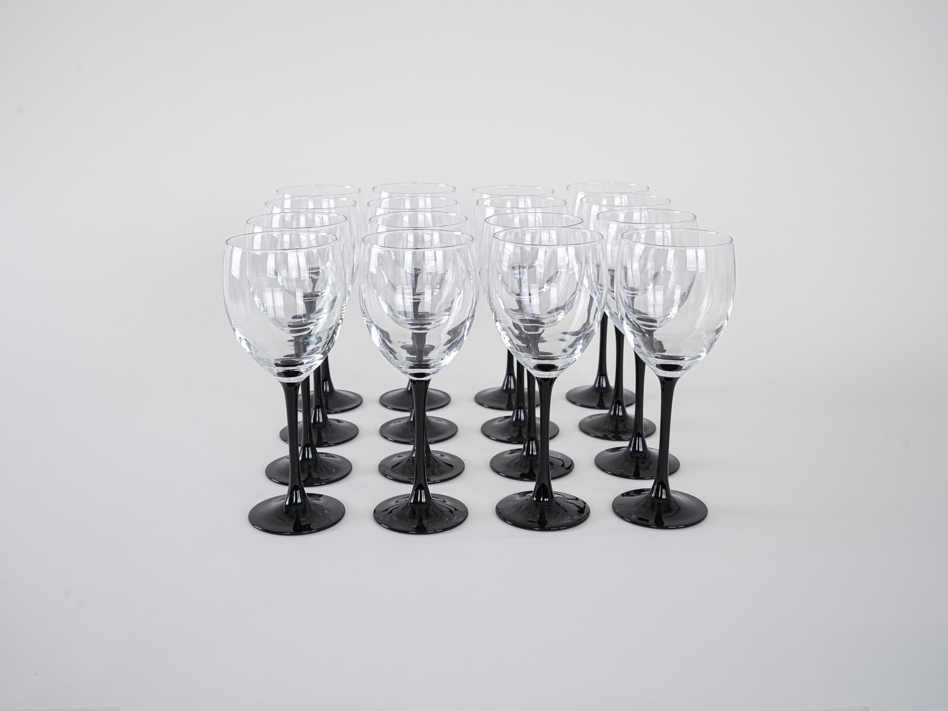 Komplet kieliszków do wina, przezroczyste szkło, szkło czarne, Dania, lata 70. - 262442
