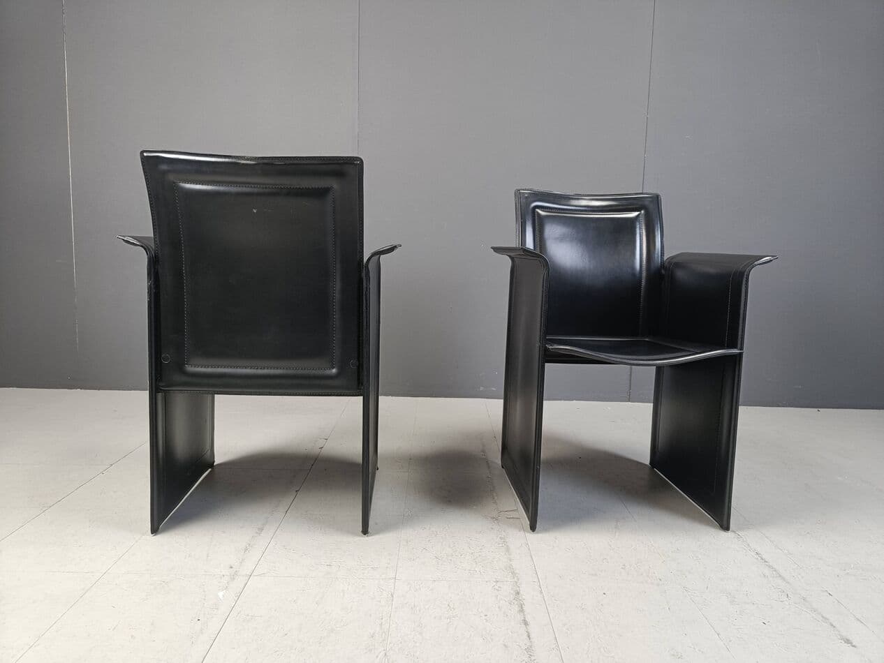 Zestaw ośmiu krzeseł z podłokietnikami, skóra czarna, Arrben, Włochy, lata 70. - 264112
