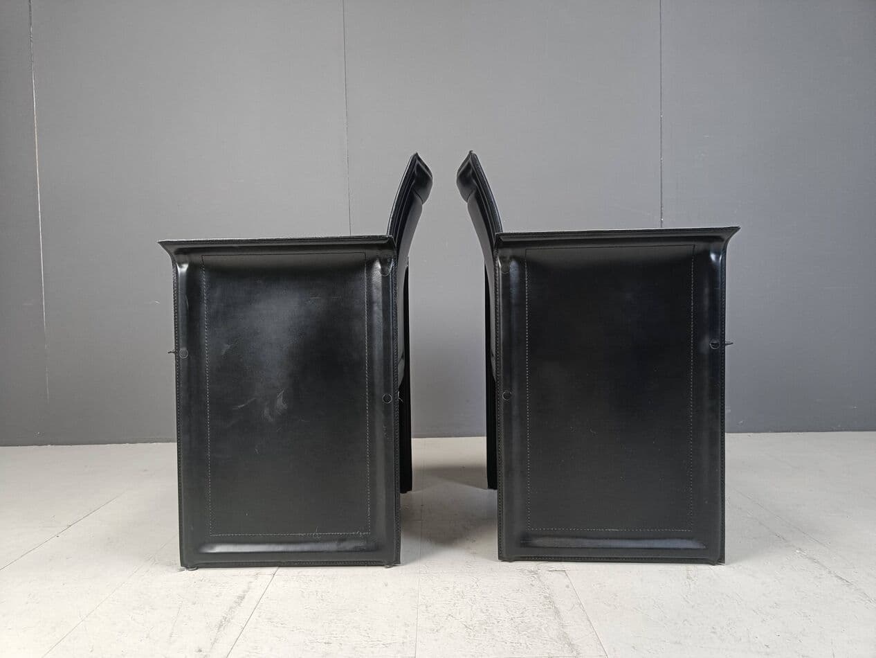 Zestaw ośmiu krzeseł z podłokietnikami, skóra czarna, Arrben, Włochy, lata 70. - 264103