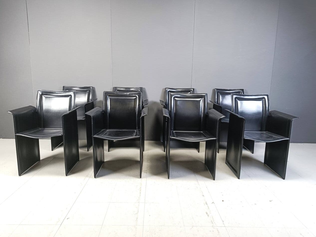 Zestaw ośmiu krzeseł z podłokietnikami, skóra czarna, Arrben, Włochy, lata 70. - 264102