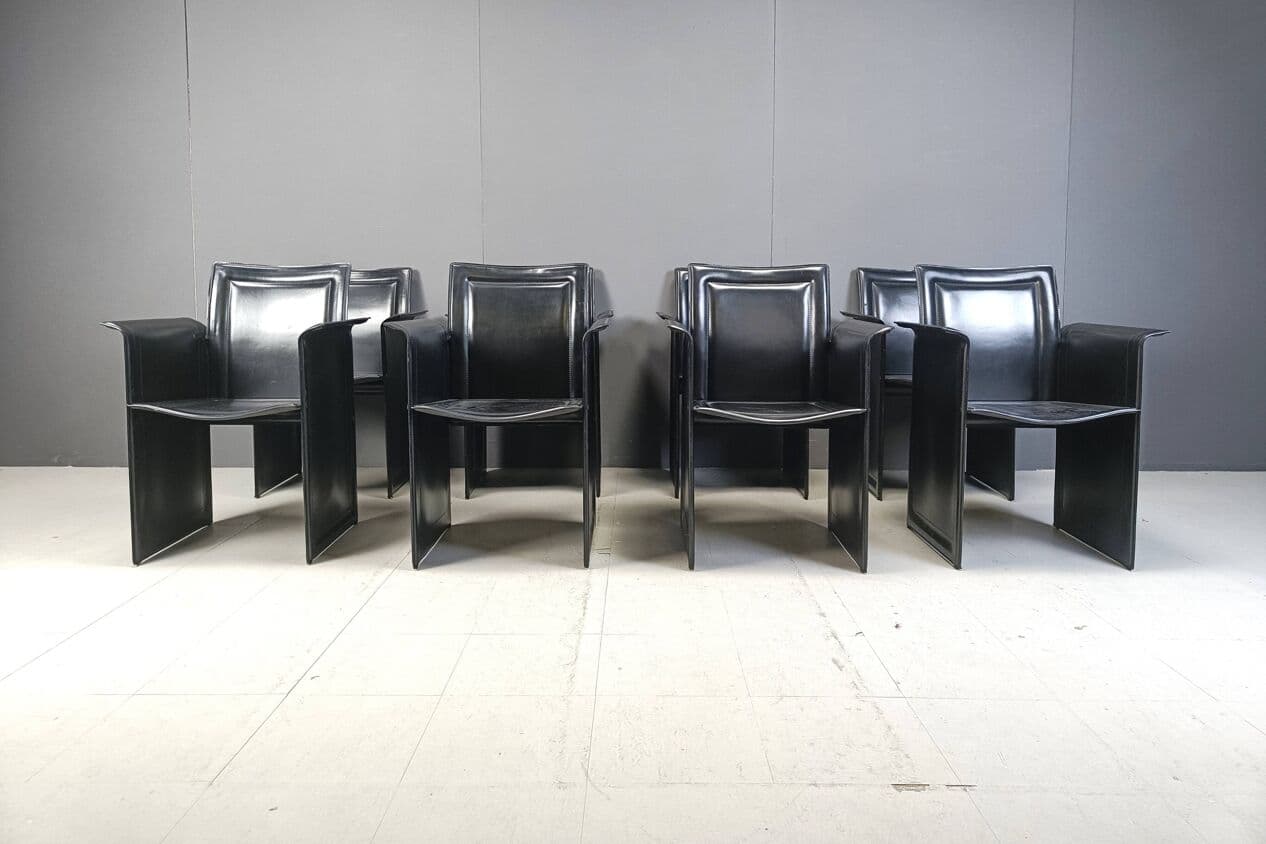 Zestaw ośmiu krzeseł z podłokietnikami, skóra czarna, Arrben, Włochy, lata 70. - 264106