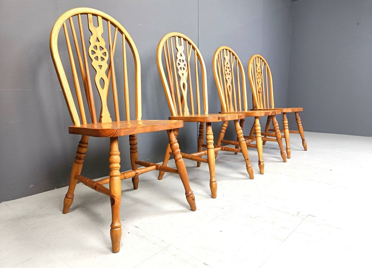 Set of Four Windsor Chairs, brown beech, by L. Ercolani, United Kingdom, 1950s. - 264048
