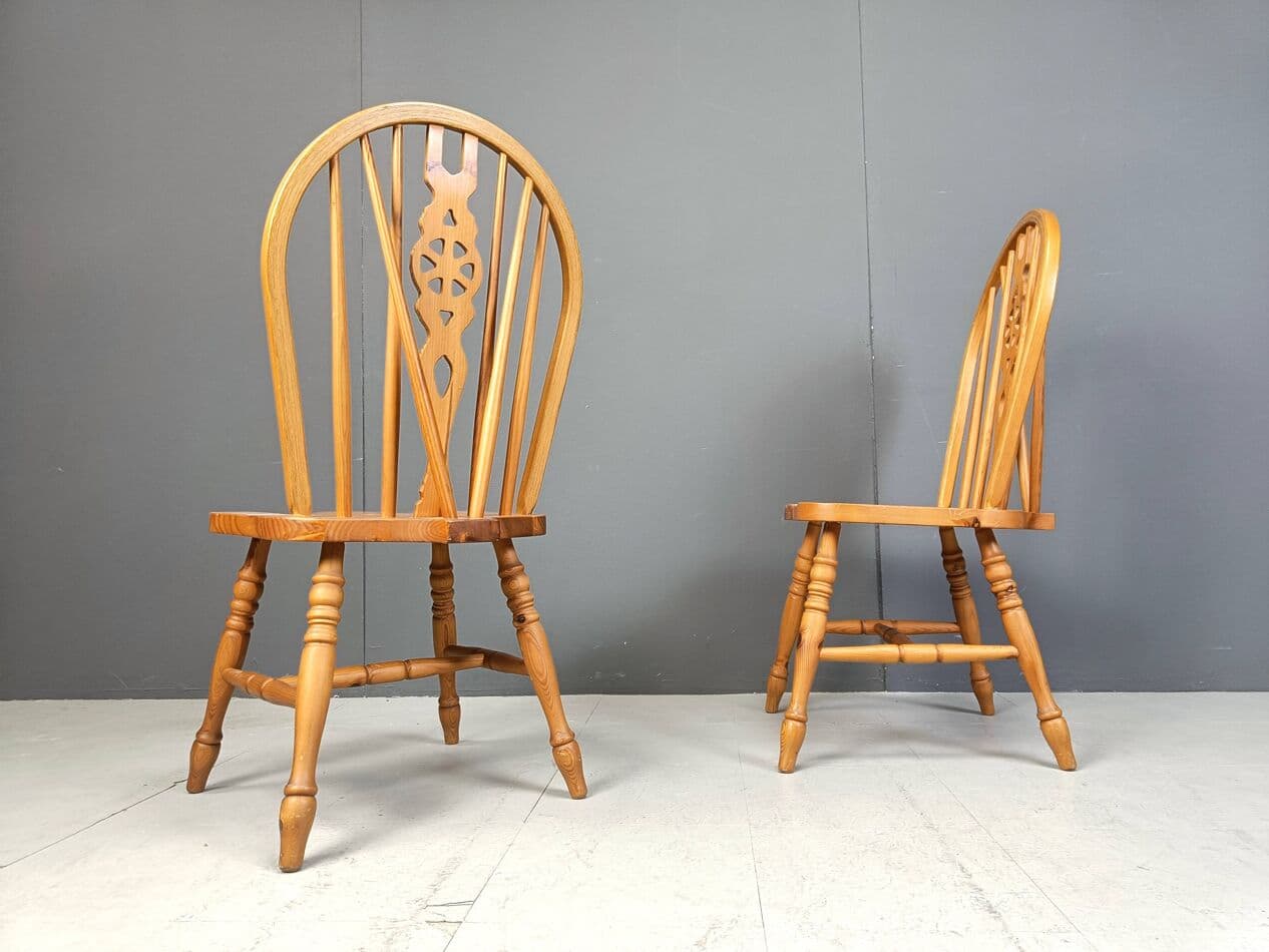 Set of Four Windsor Chairs, brown beech, by L. Ercolani, United Kingdom, 1950s. - 264051