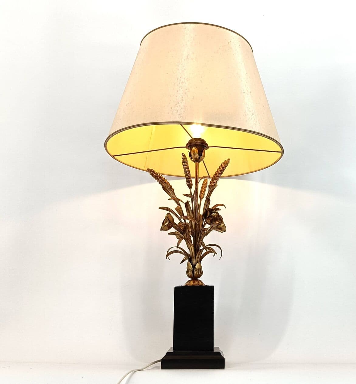 Lampa stołowa, snop zboża, metal złoty, Włochy, lata 60. - 263850
