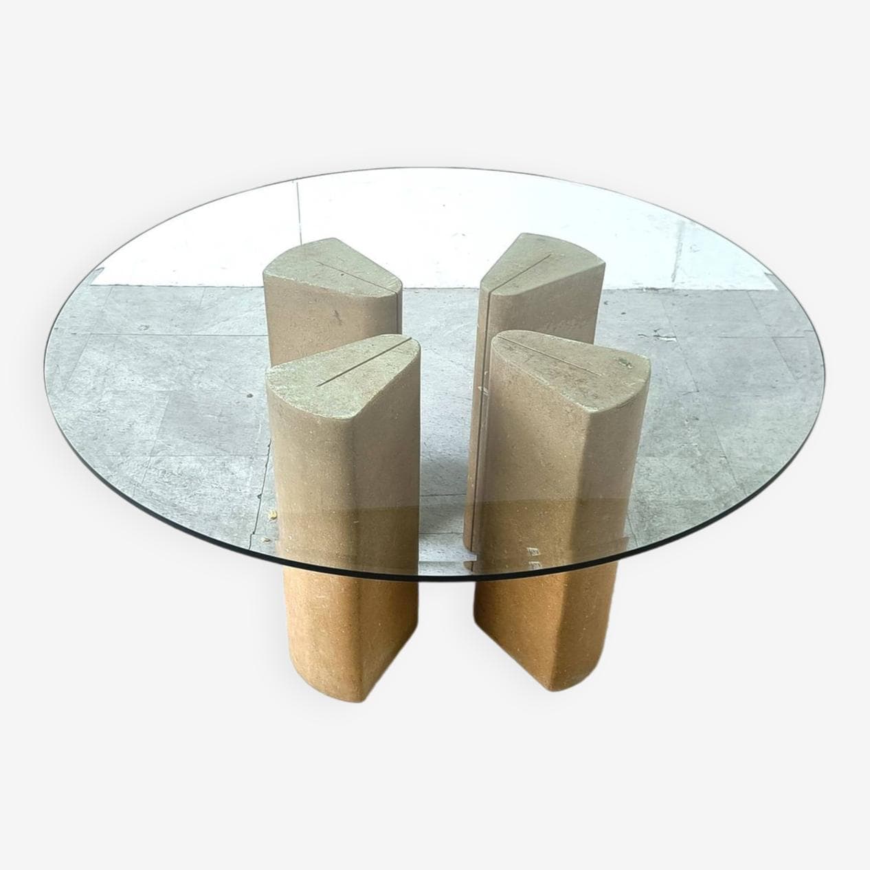 Stół jadalniany, beżowy, kamień, szkło, Belgia, lata 70. - 263811
