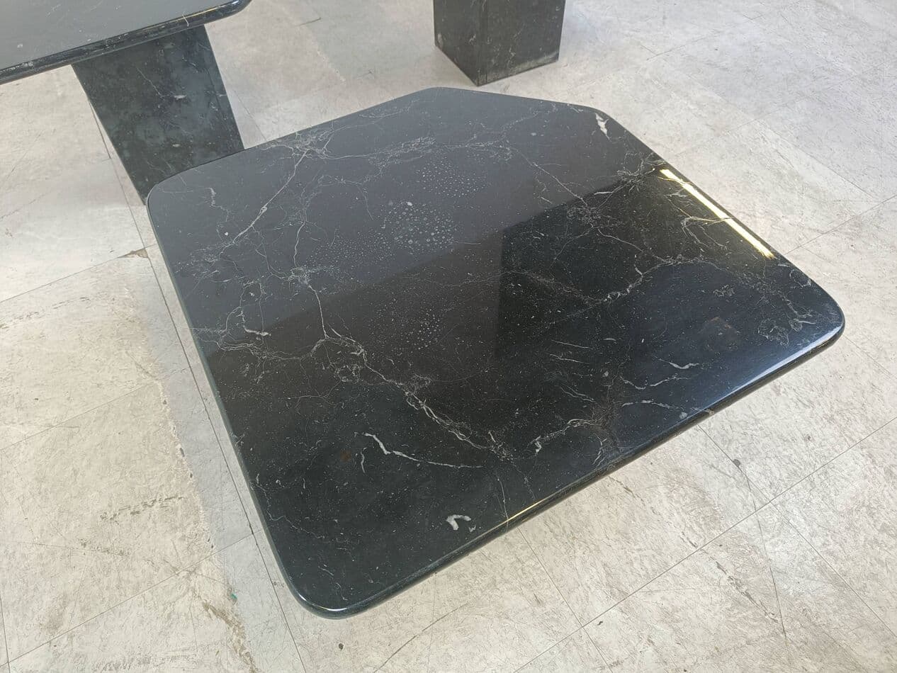 Zestaw trzech stolików typu nesting, marmur czarny, Włochy, lata 70. - 263726