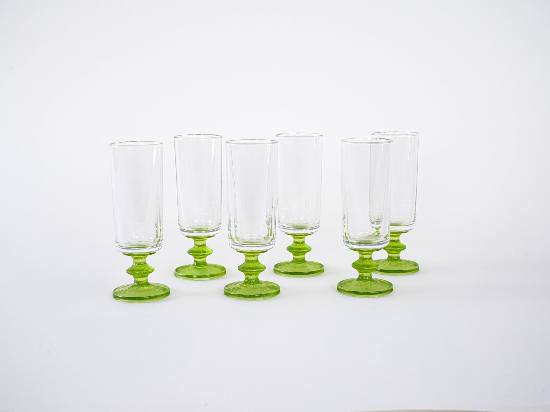 Zestaw sześciu kieliszków, szkło bezbarwne i zielone, Włochy, lata 70. - 262560