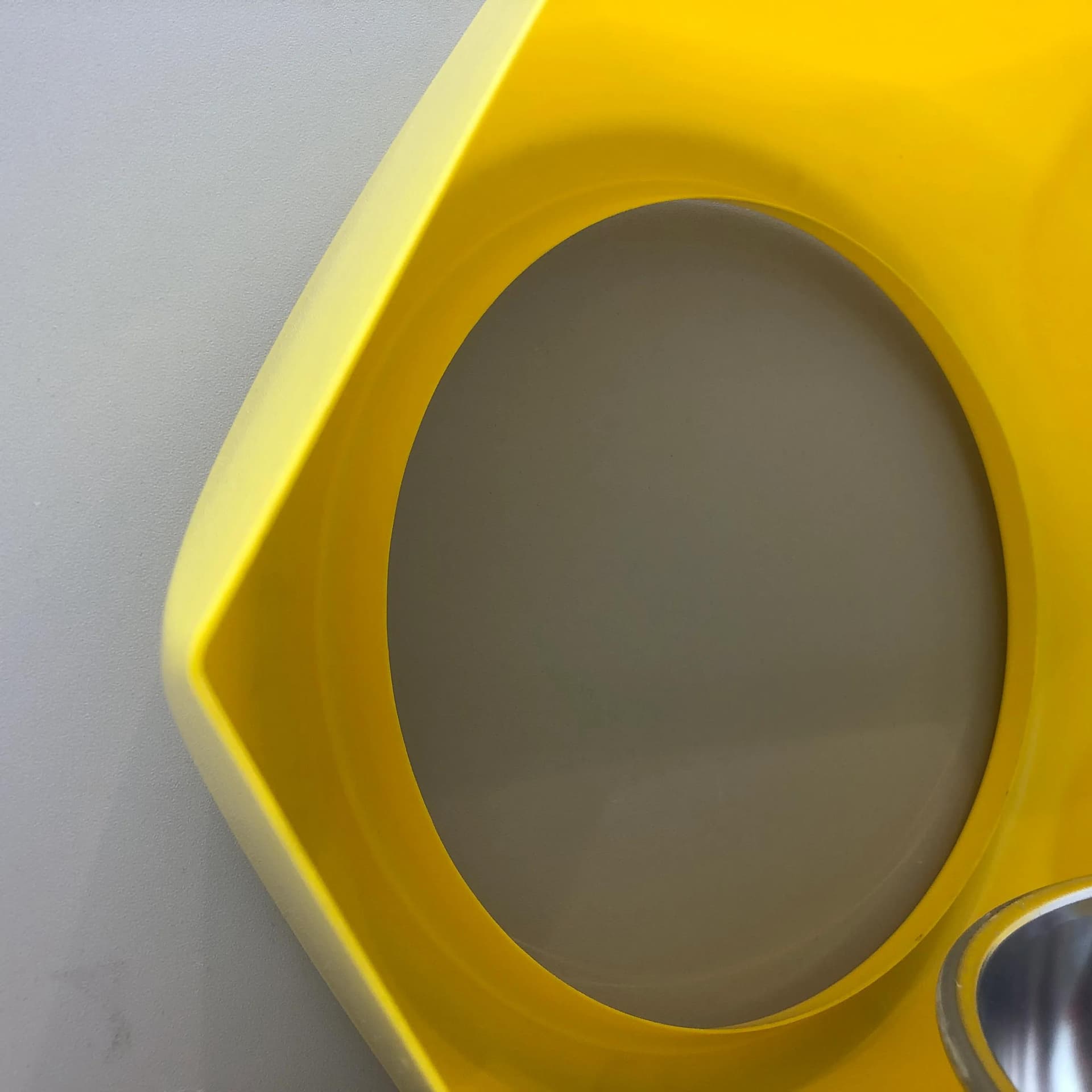 Para kinkietów, żółty plastik, metal chromowany, Kinkeldey Leuchten, Niemcy, lata 80. - 20085