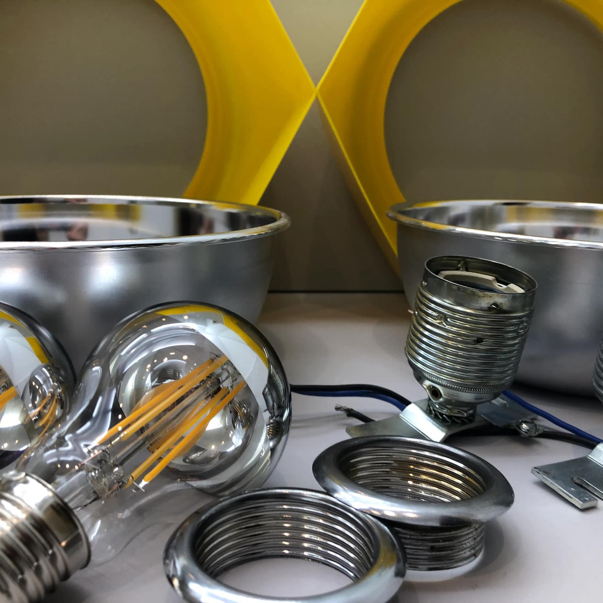 Para kinkietów, żółty plastik, metal chromowany, Kinkeldey Leuchten, Niemcy, lata 80. - 20081