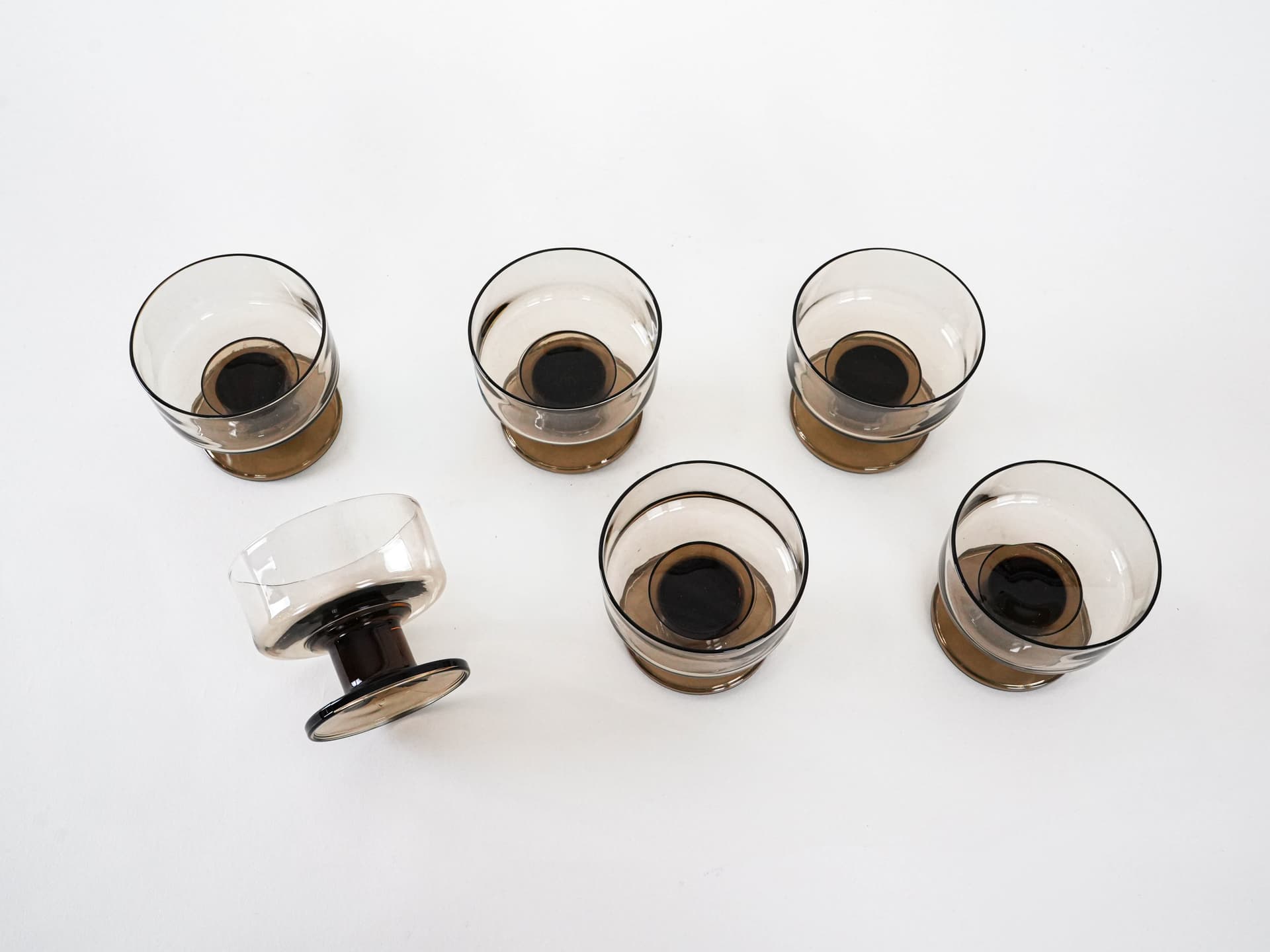 Komplet pucharków deserowych, szkło brązowy, Włochy, lata 70. - 262608