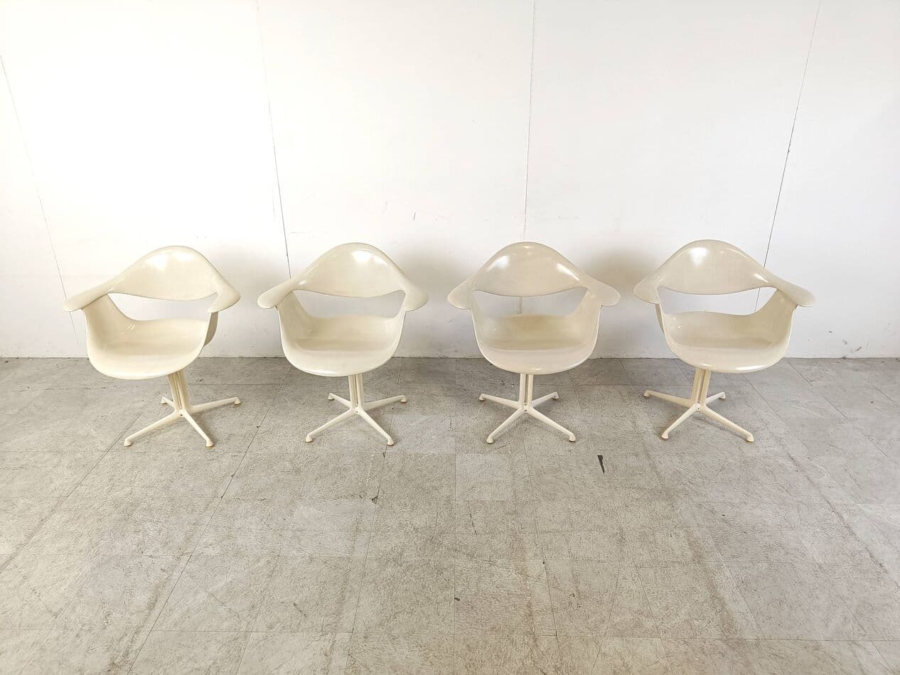 Zestaw czterech foteli Daf, Space Age, włókno szklane białe, metal biały, proj. G. Nelson, Herman Miller, USA, lata 60. - 263479