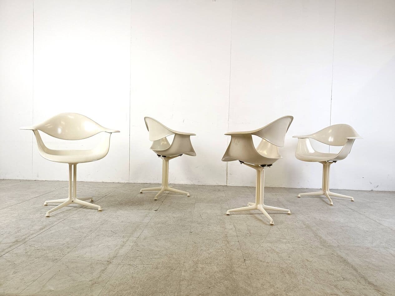Zestaw czterech foteli Daf, Space Age, włókno szklane białe, metal biały, proj. G. Nelson, Herman Miller, USA, lata 60. - 263483
