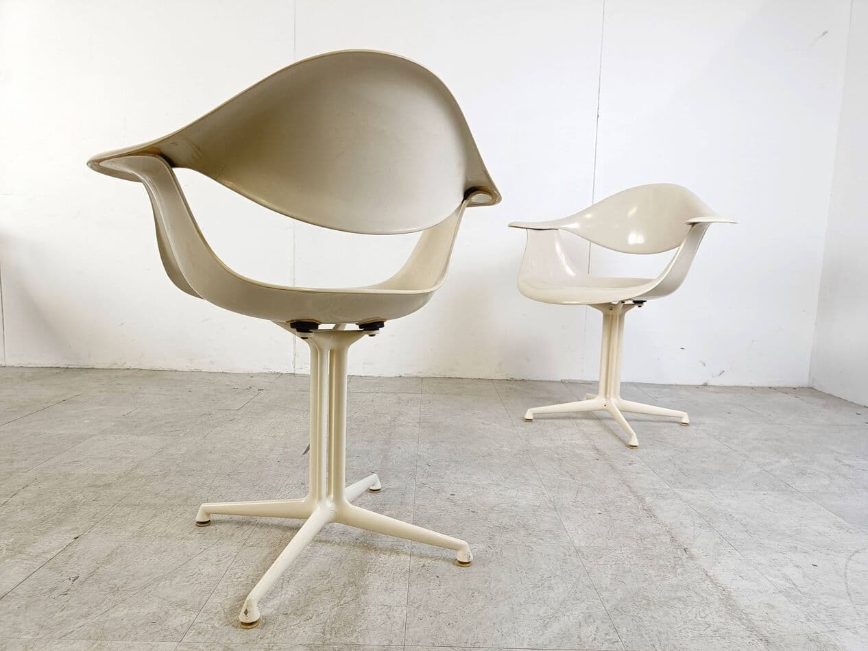 Zestaw czterech foteli Daf, Space Age, włókno szklane białe, metal biały, proj. G. Nelson, Herman Miller, USA, lata 60. - 263484