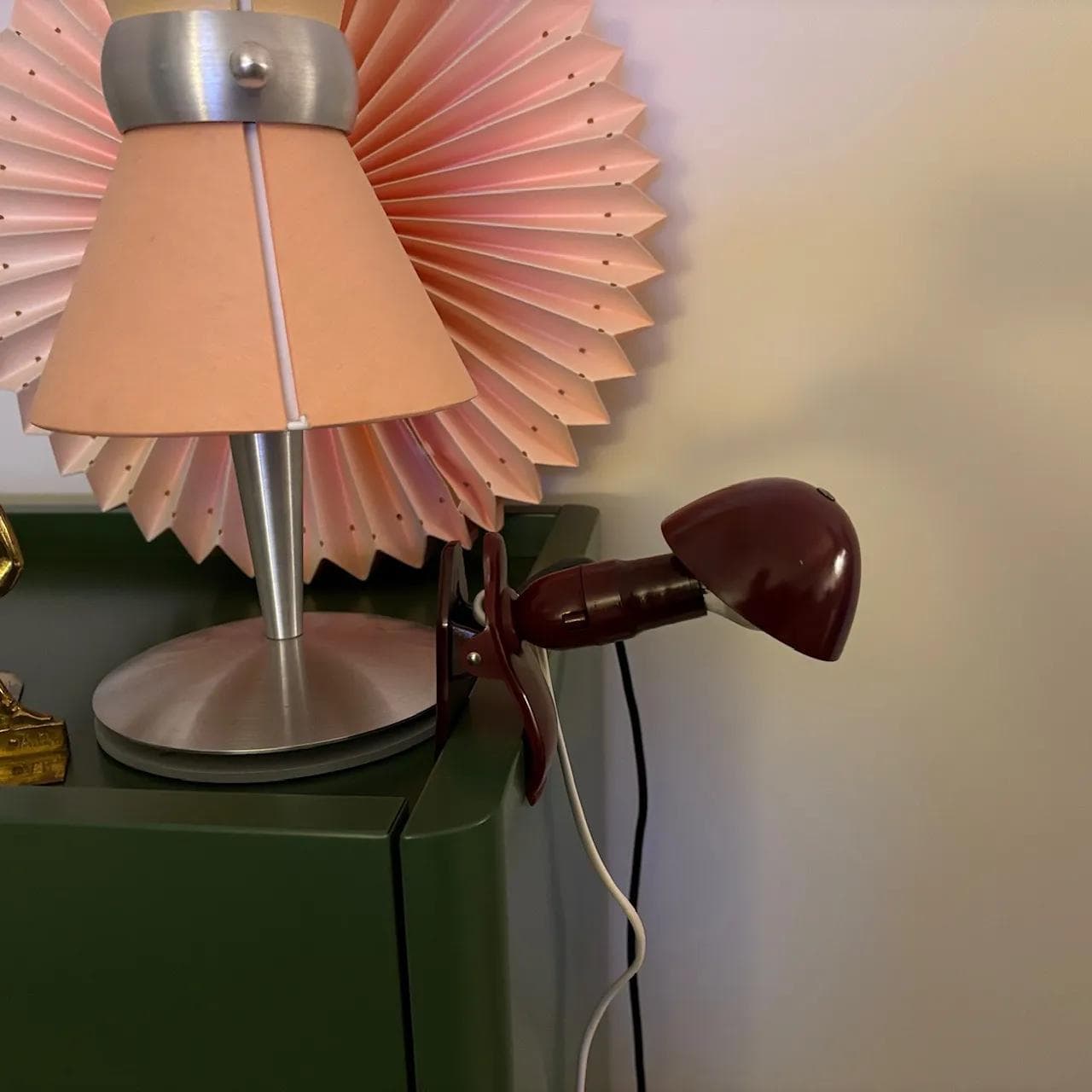 Bordowa bakelitowa lampka nocna, Niemcy, lata 60. - 20070