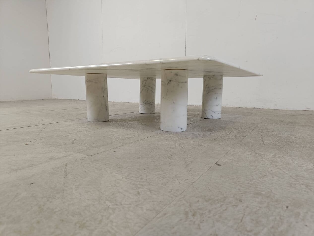 Coffee table, white marble, by A. Mangiarotti, Italy, 1970s. - 263428