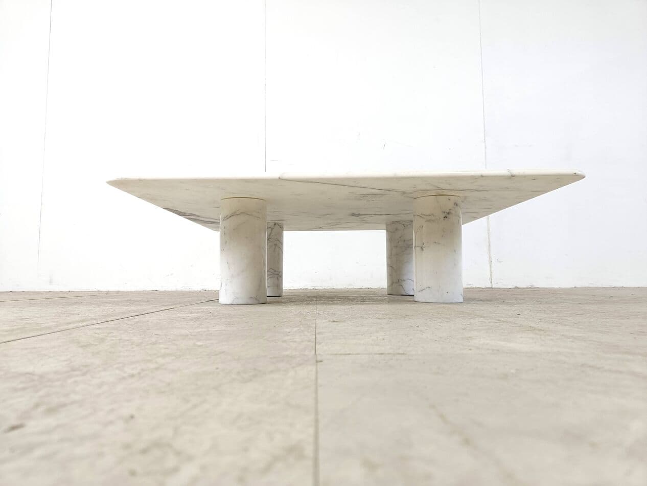 Coffee table, white marble, by A. Mangiarotti, Italy, 1970s. - 263433