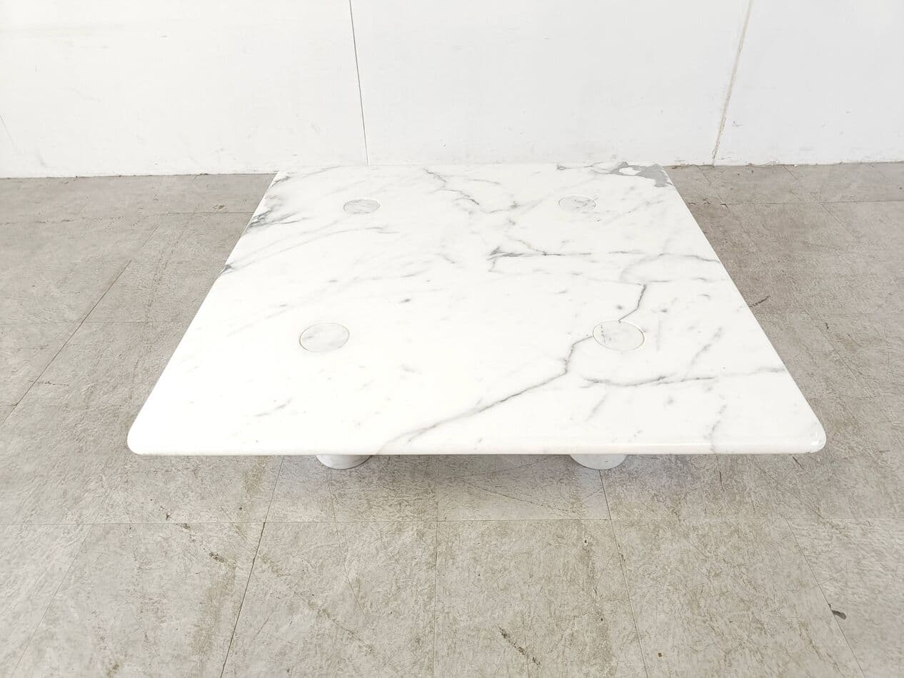 Coffee table, white marble, by A. Mangiarotti, Italy, 1970s. - 263430