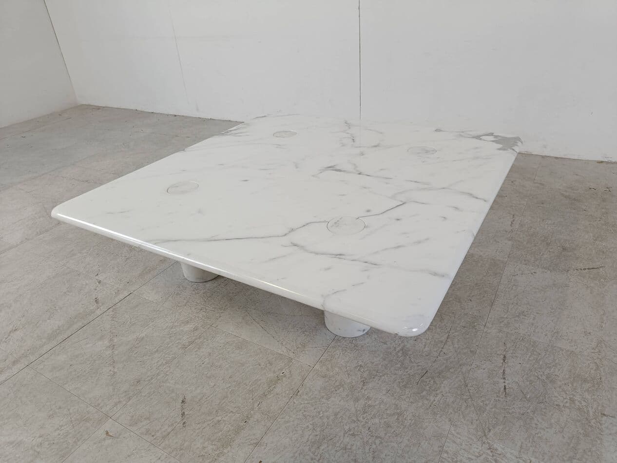 Coffee table, white marble, by A. Mangiarotti, Italy, 1970s. - 263427